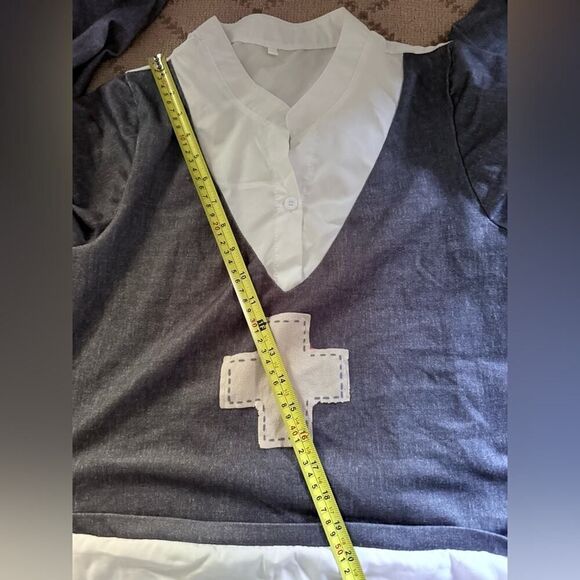 White long sleeved tunic with faux gray V neck overlay with cross NWOT L - Picture 8 of 11